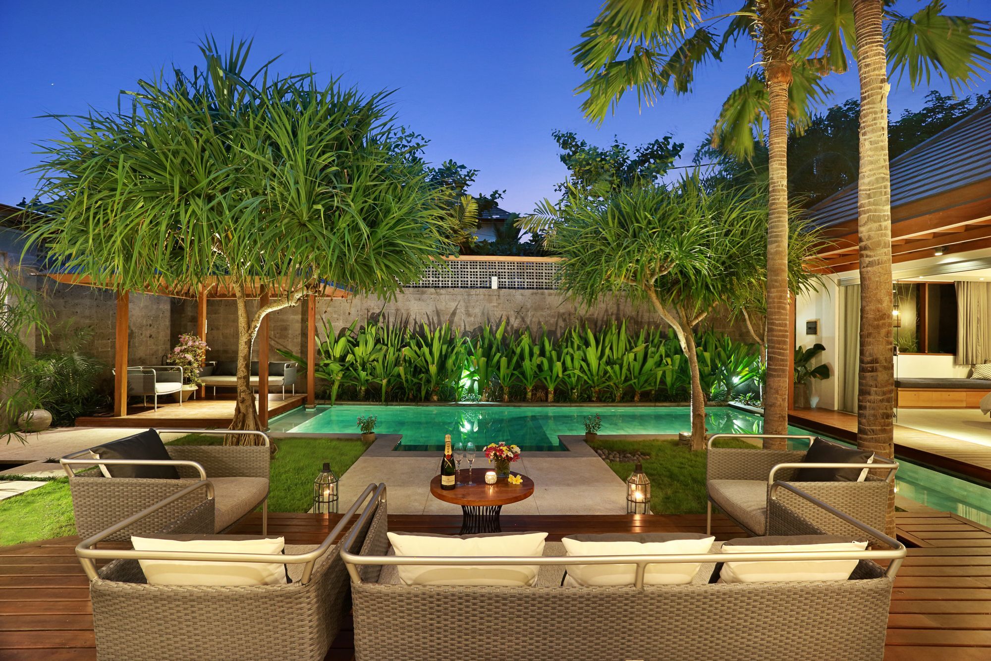 Villa Odyssey Seminyak Esterno foto
