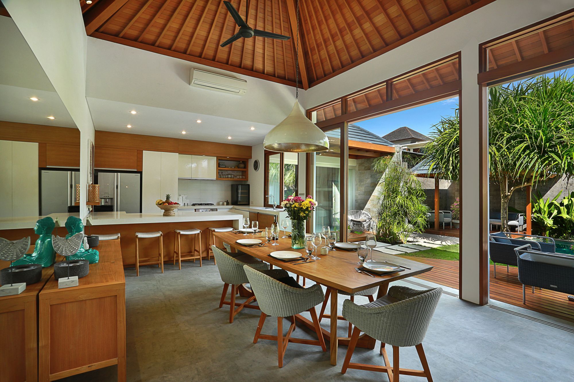 Villa Odyssey Seminyak Esterno foto